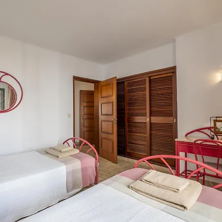 De 2 Quartos Hibiscus 40a Na De Sao Rafael - Albufeira, Algarve *